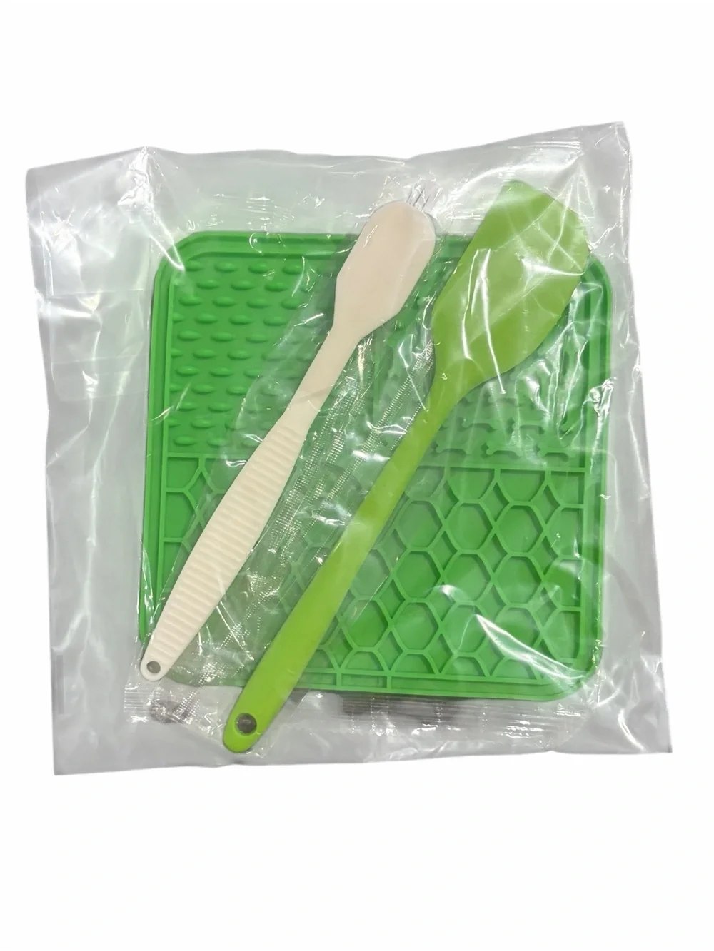 Dog Lick Mat with Suction Cups & Spreader Set Green NWT